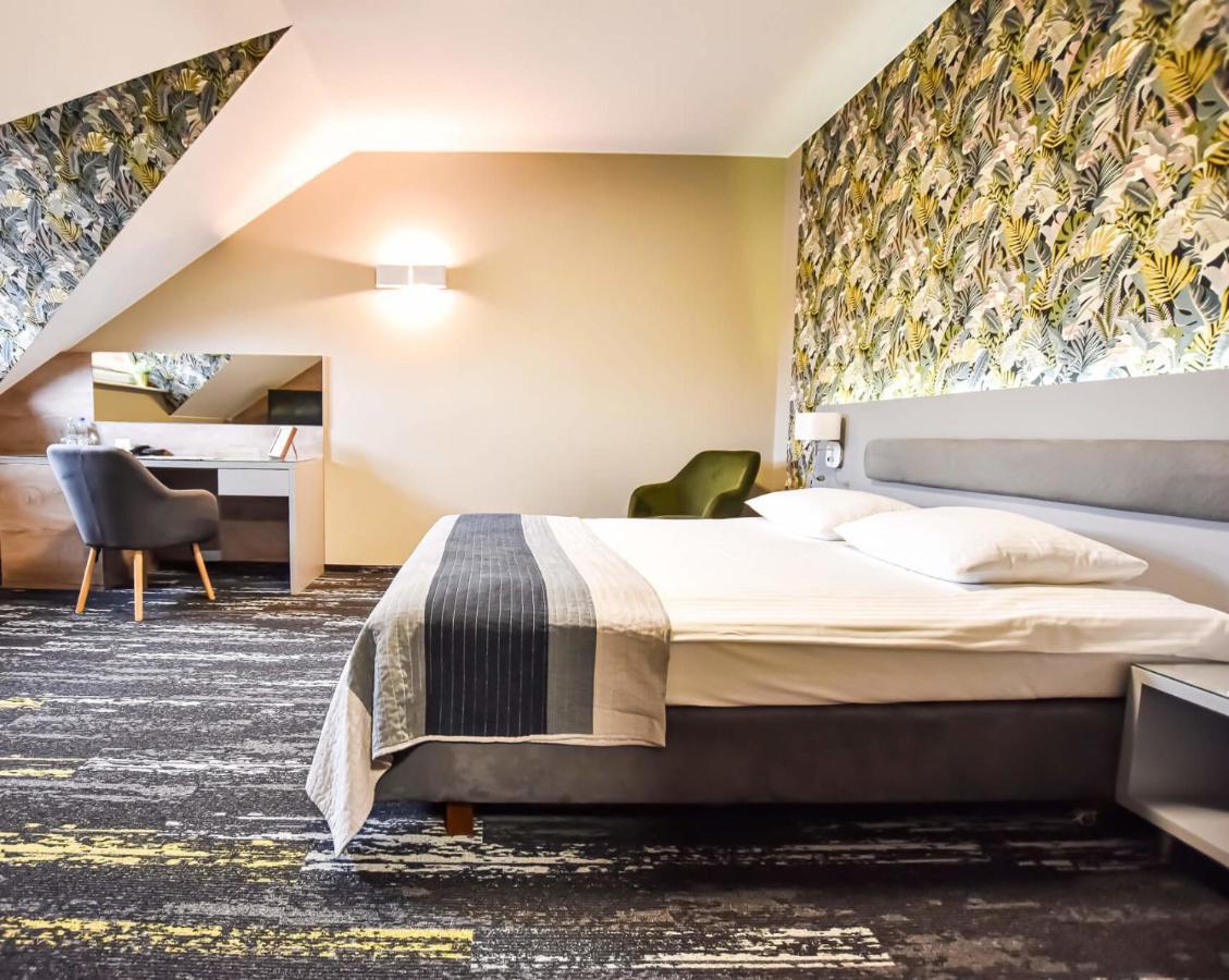 Lesny Dwor Hotel Radom Exterior photo